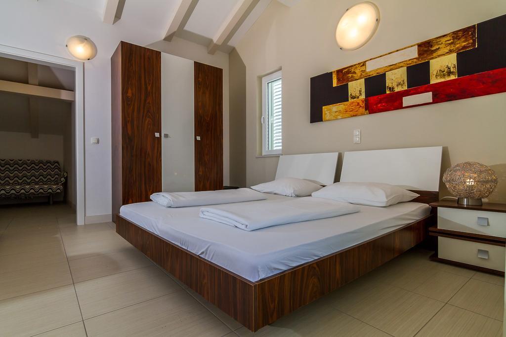 Apartments Marco Polo Banjol Quarto foto